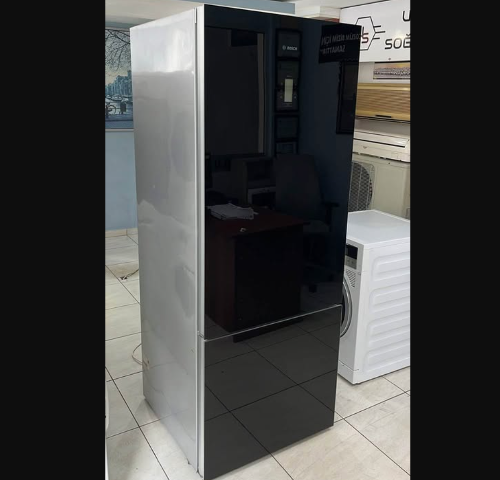 BOSCH SİYAH BUZDOLABI