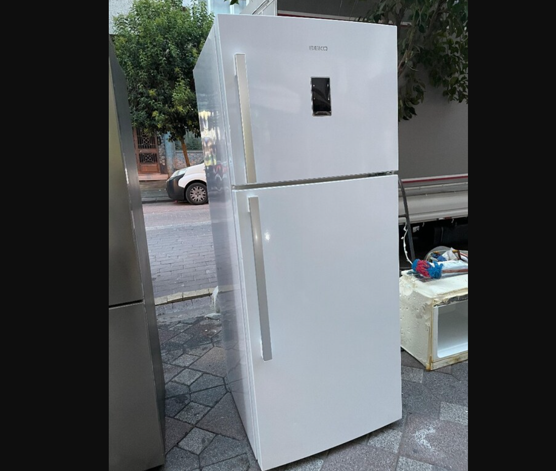 sıfır ayarında yeni model ikinci el beko A+++ buzdolabı